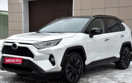 Toyota RAV4, 2020 год, 4 395 000 рублей, 2 фотография