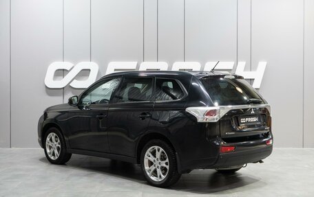 Mitsubishi Outlander III рестайлинг 3, 2013 год, 1 789 000 рублей, 2 фотография