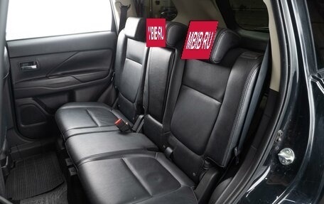 Mitsubishi Outlander III рестайлинг 3, 2013 год, 1 789 000 рублей, 9 фотография