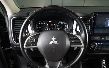 Mitsubishi Outlander III рестайлинг 3, 2013 год, 1 789 000 рублей, 16 фотография