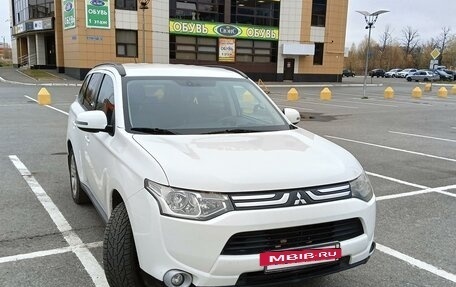 Mitsubishi Outlander III рестайлинг 3, 2012 год, 1 229 000 рублей, 5 фотография