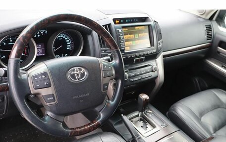 Toyota Land Cruiser 200, 2011 год, 2 891 000 рублей, 6 фотография