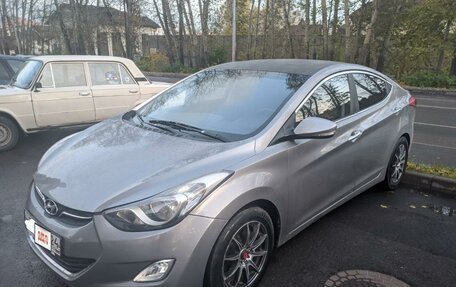 Hyundai Avante, 2011 год, 850 000 рублей, 4 фотография