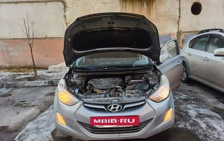 Hyundai Avante, 2011 год, 850 000 рублей, 2 фотография