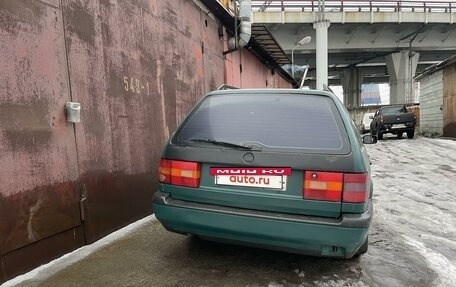 Volkswagen Passat B4, 1993 год, 135 000 рублей, 2 фотография