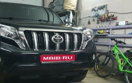 Toyota Land Cruiser Prado 150 рестайлинг 2, 2015 год, 4 200 000 рублей, 9 фотография