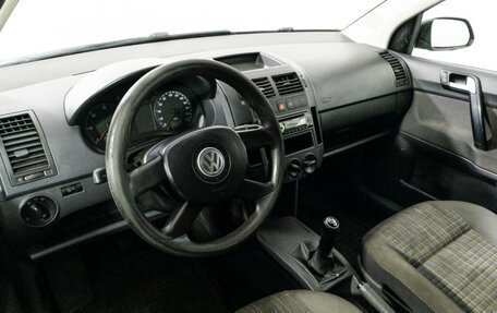 Volkswagen Polo IV рестайлинг, 2006 год, 319 000 рублей, 10 фотография