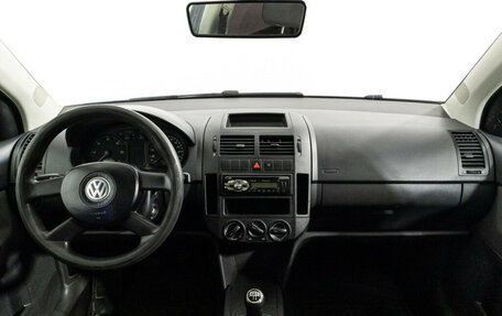 Volkswagen Polo IV рестайлинг, 2006 год, 319 000 рублей, 12 фотография