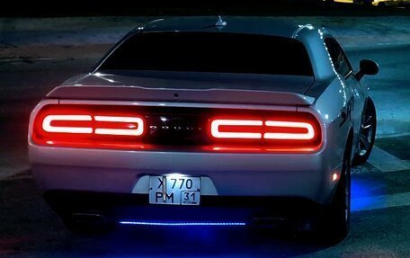 Dodge Challenger III рестайлинг 2, 2019 год, 3 600 000 рублей, 2 фотография