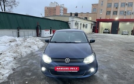 Volkswagen Polo VI (EU Market), 2012 год, 890 000 рублей, 2 фотография