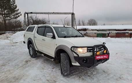 Mitsubishi L200 IV рестайлинг, 2014 год, 1 850 000 рублей, 2 фотография