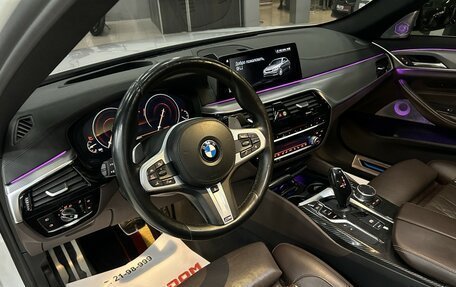 BMW 5 серия, 2018 год, 3 987 000 рублей, 17 фотография