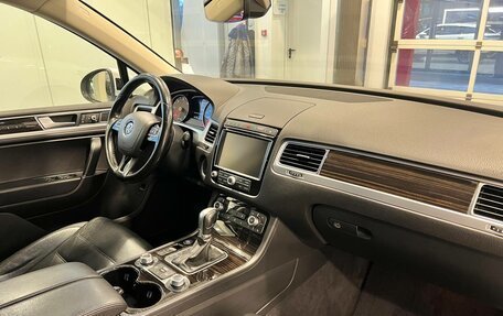 Volkswagen Touareg III, 2016 год, 3 570 000 рублей, 9 фотография