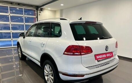 Volkswagen Touareg III, 2016 год, 3 570 000 рублей, 2 фотография