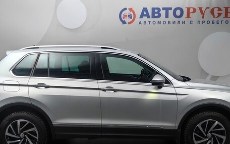 Volkswagen Tiguan II, 2018 год, 3 100 000 рублей, 5 фотография