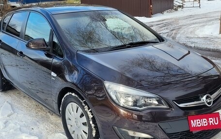 Opel Astra J, 2013 год, 850 000 рублей, 2 фотография