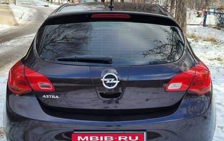 Opel Astra J, 2013 год, 850 000 рублей, 4 фотография