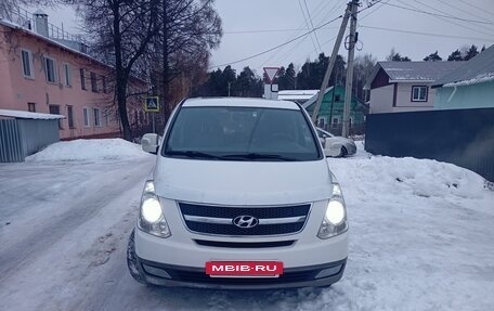 Hyundai Grand Starex Grand Starex I рестайлинг 2, 2014 год, 2 200 000 рублей, 2 фотография