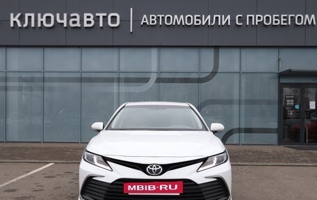 Toyota Camry, 2022 год, 3 550 000 рублей, 3 фотография