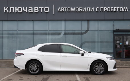 Toyota Camry, 2022 год, 3 550 000 рублей, 15 фотография