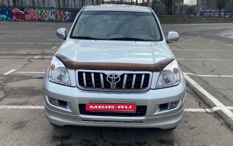 Toyota Land Cruiser Prado 120 рестайлинг, 2007 год, 2 200 000 рублей, 7 фотография