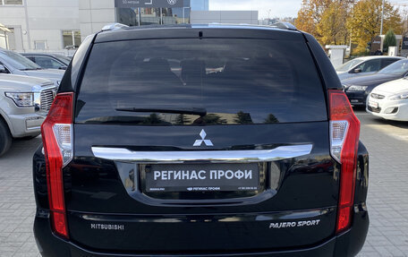 Mitsubishi Pajero Sport III рестайлинг, 2018 год, 2 450 000 рублей, 5 фотография