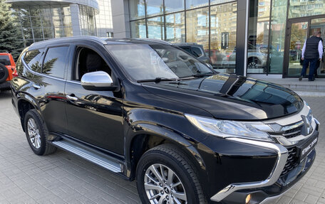 Mitsubishi Pajero Sport III рестайлинг, 2018 год, 2 450 000 рублей, 3 фотография