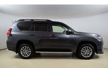 Toyota Land Cruiser Prado 150 рестайлинг 2, 2017 год, 4 999 000 рублей, 4 фотография