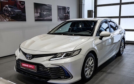 Toyota Camry, 2021 год, 3 550 000 рублей, 1 фотография