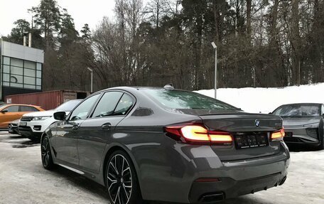 BMW 5 серия, 2022 год, 9 300 000 рублей, 4 фотография