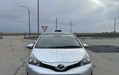 Toyota Vitz, 2014 год, 999 000 рублей, 1 фотография