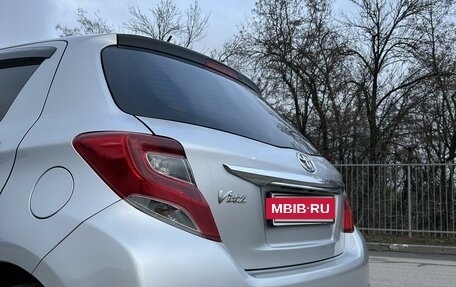 Toyota Vitz, 2014 год, 999 000 рублей, 18 фотография