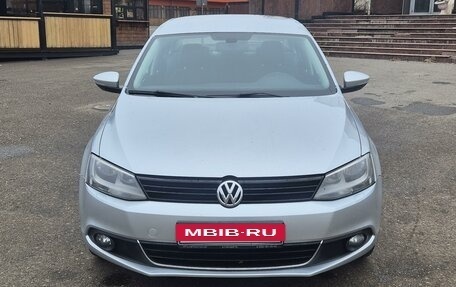 Volkswagen Jetta VI, 2012 год, 1 159 000 рублей, 2 фотография