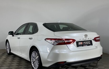 Toyota Camry, 2018 год, 2 999 000 рублей, 7 фотография