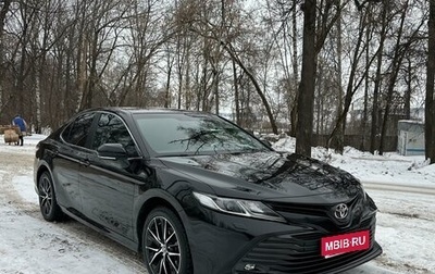 Toyota Camry, 2019 год, 2 950 000 рублей, 1 фотография