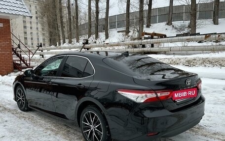 Toyota Camry, 2019 год, 2 950 000 рублей, 4 фотография