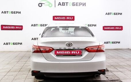 Toyota Camry, 2018 год, 3 003 000 рублей, 4 фотография