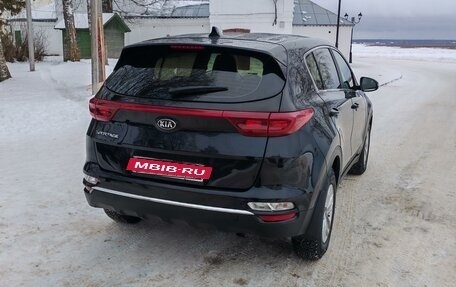 KIA Sportage IV рестайлинг, 2019 год, 1 900 000 рублей, 4 фотография