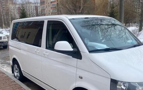 Volkswagen Caravelle T5, 2012 год, 1 880 000 рублей, 4 фотография