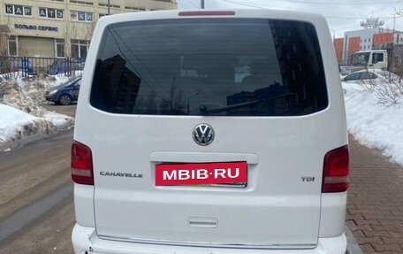 Volkswagen Caravelle T5, 2012 год, 1 880 000 рублей, 2 фотография