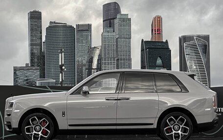 Rolls-Royce Cullinan, 2021 год, 45 000 000 рублей, 7 фотография