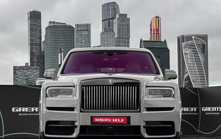 Rolls-Royce Cullinan, 2021 год, 45 000 000 рублей, 2 фотография