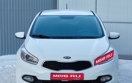 KIA cee'd III, 2013 год, 1 290 000 рублей, 2 фотография