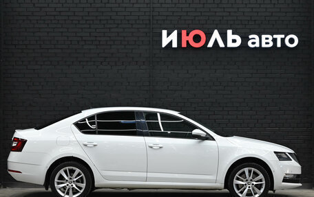 Skoda Octavia, 2019 год, 2 215 000 рублей, 9 фотография