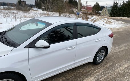 Hyundai Elantra VI рестайлинг, 2018 год, 1 150 000 рублей, 12 фотография