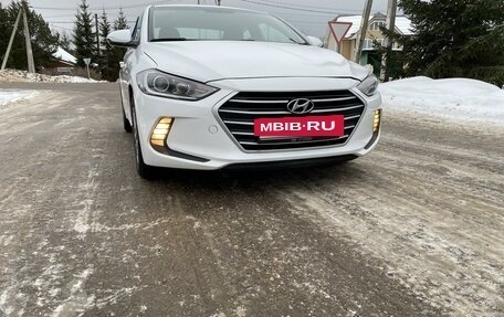 Hyundai Elantra VI рестайлинг, 2018 год, 1 150 000 рублей, 2 фотография