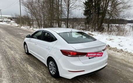 Hyundai Elantra VI рестайлинг, 2018 год, 1 150 000 рублей, 9 фотография