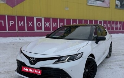 Toyota Camry, 2019 год, 2 300 000 рублей, 1 фотография