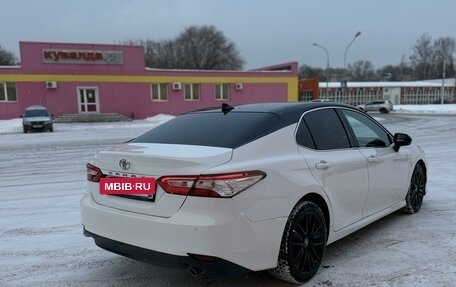 Toyota Camry, 2019 год, 2 300 000 рублей, 5 фотография