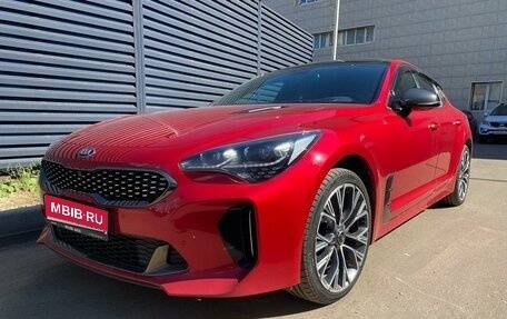 KIA Stinger I, 2018 год, 2 499 999 рублей, 1 фотография